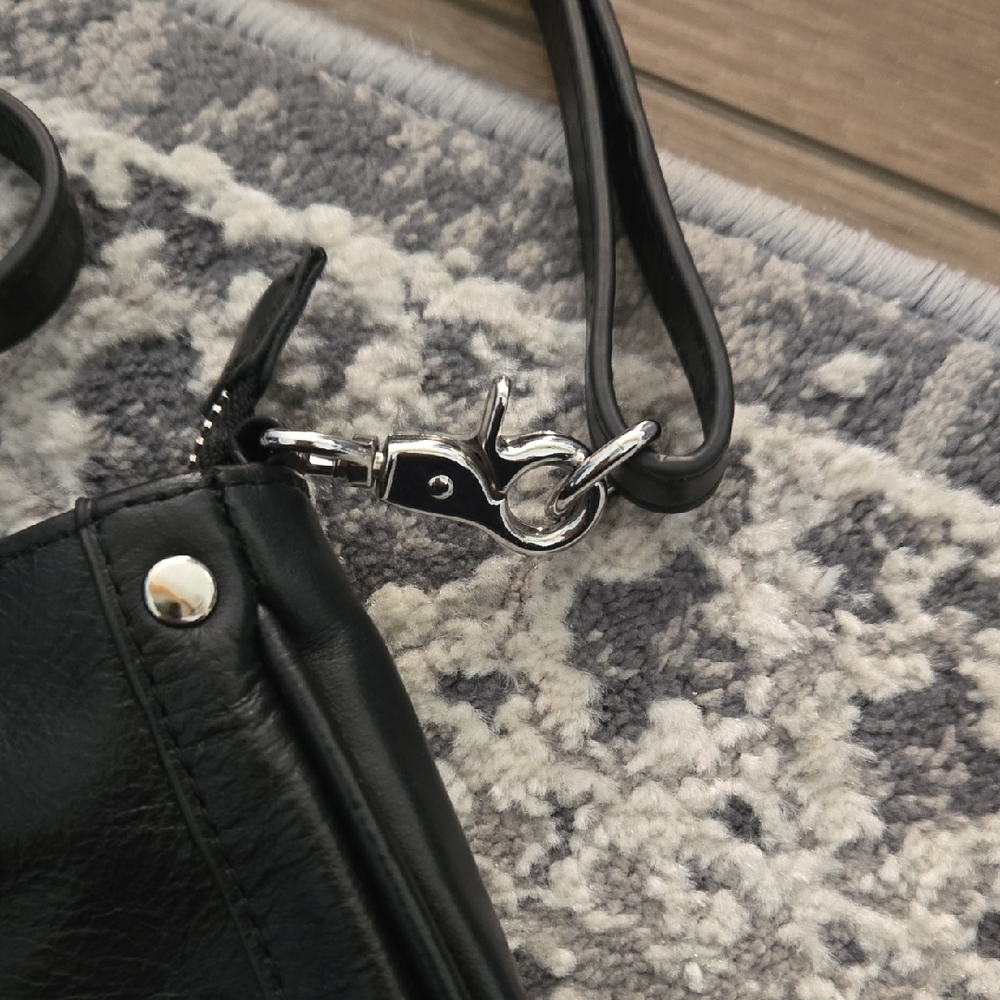 Harley Davidson Black Leather Shoulder Bag - Picture 3 of 3